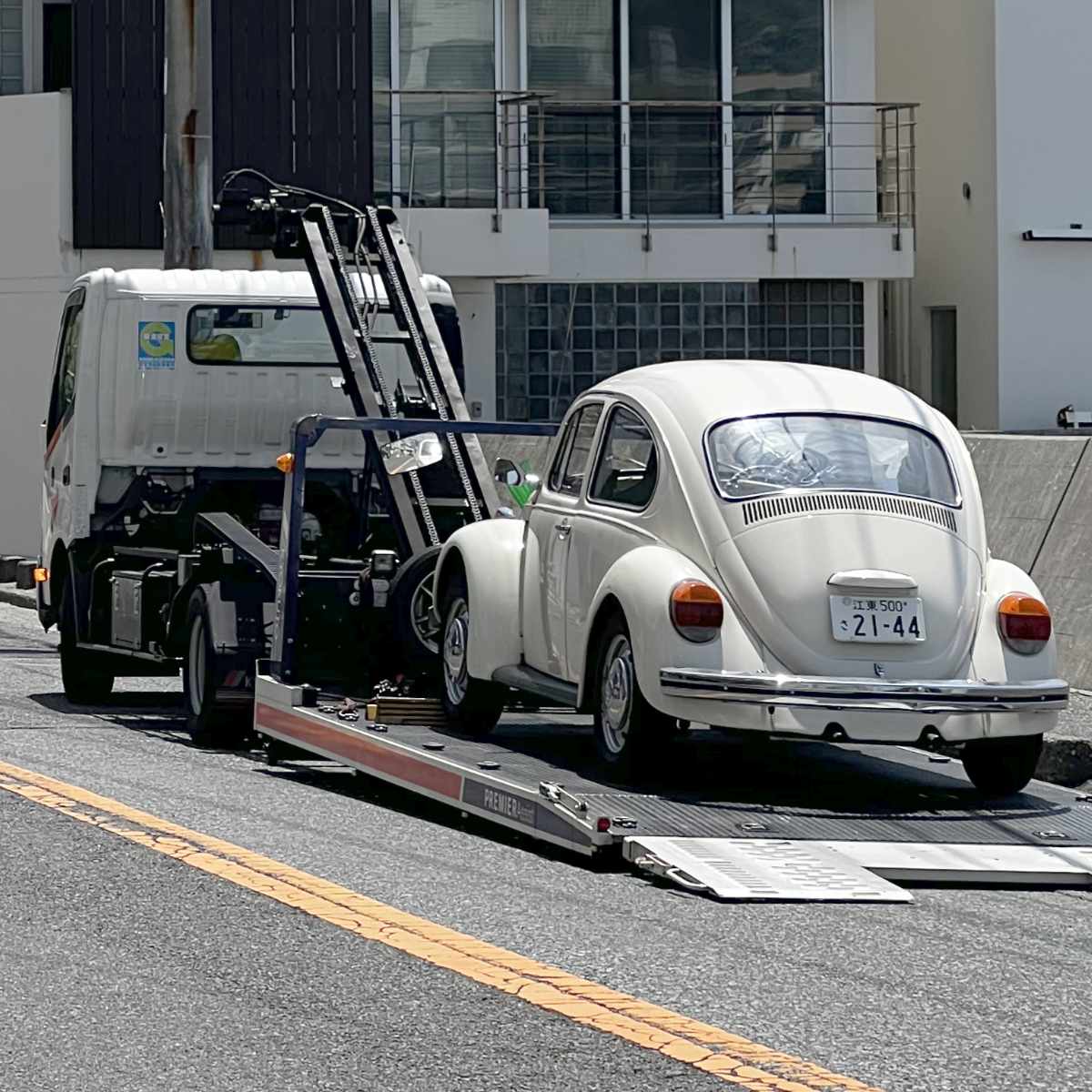 レッカーで運ばれて行きました