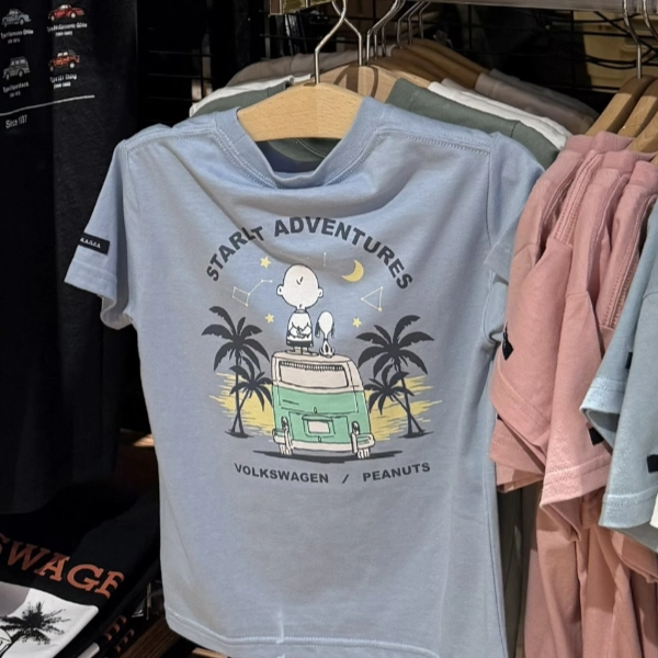 スヌーピー柄ワーゲンTシャツ