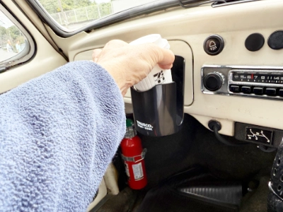 コンビニコーヒーを置けるマグネットドリンクホルダー