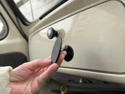 MagSafe対応スマホホルダー