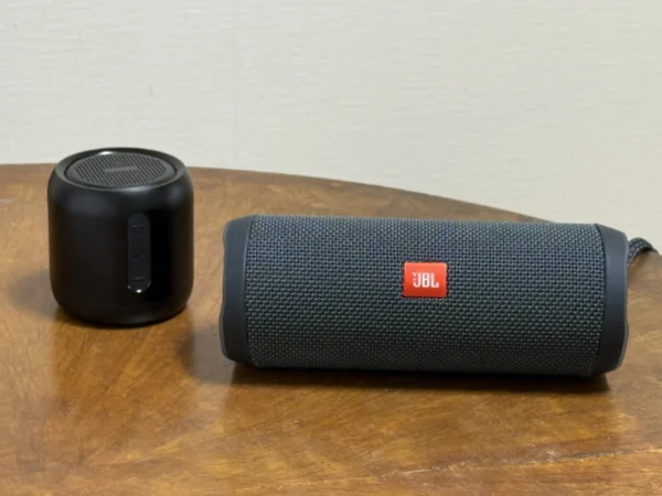 「Anker SoundCore mini 」 VS 「JBL FLIP ESSENTIAL 2」