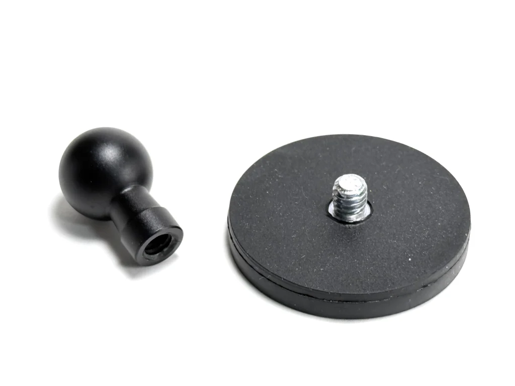 ボールヘッドマウントとマグネット