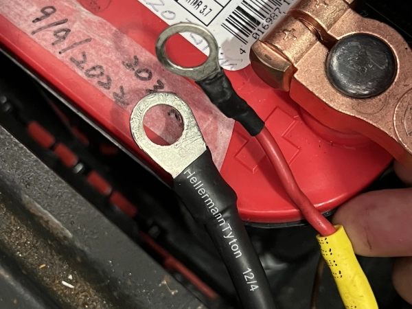 ケーブル作業完了