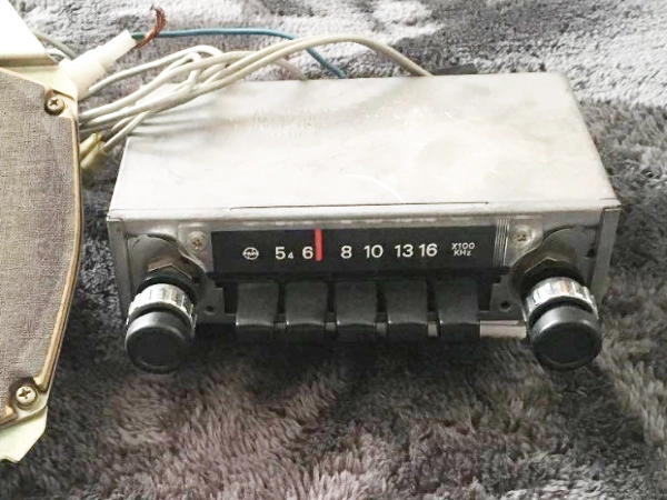 「外すすまでなっていた」というナショナルカーラジオ落札